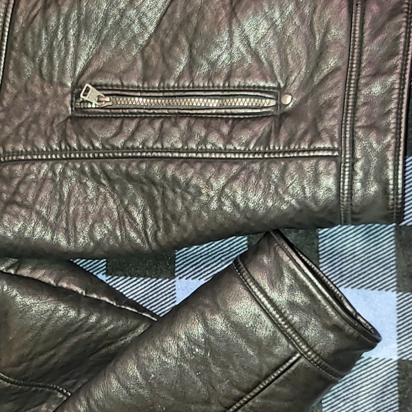 Calvin Klein. Faux-leather. Faux-fur Liner. Heavyweight. Motorcycle-style. Large - Picture 4 of 15